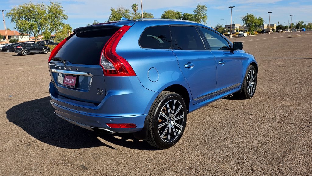 Used 2017 Volvo XC60 T6 Inscription w/ Climate Package AWD/4WD image 10