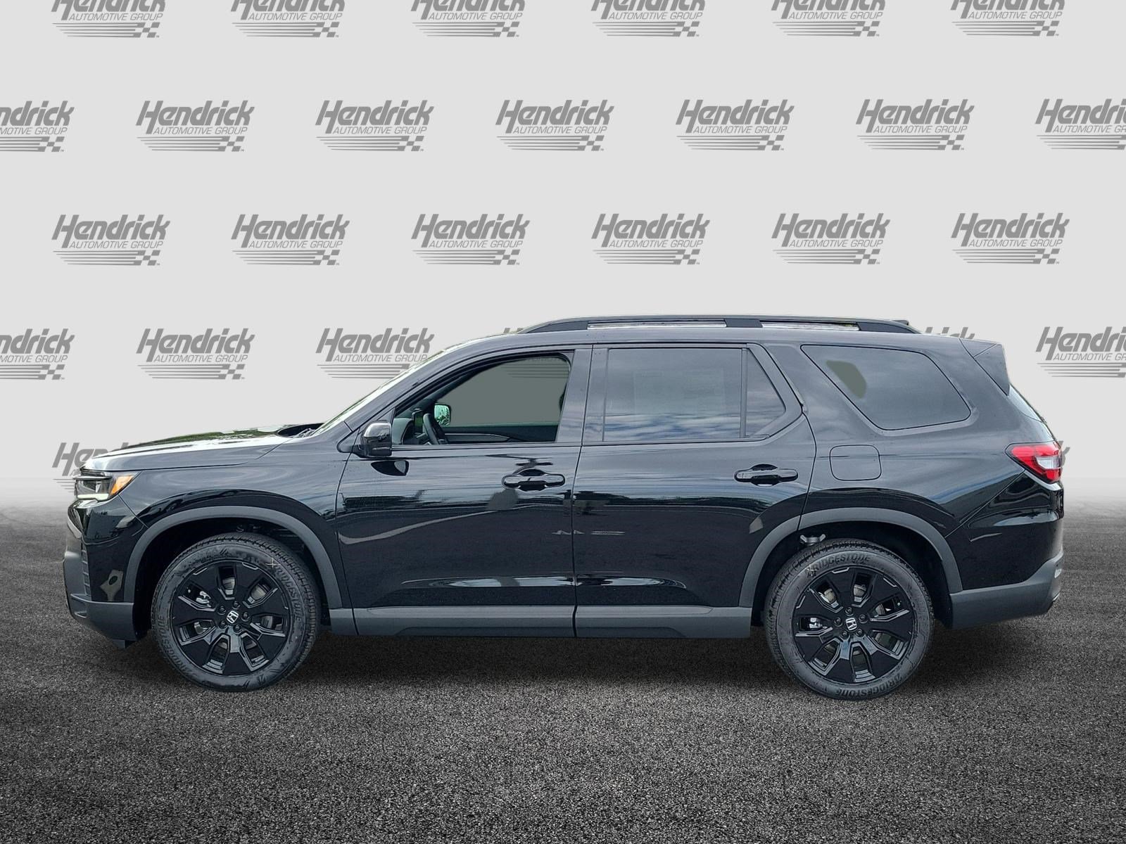 New 2026 Honda Pilot Black Edition image 4