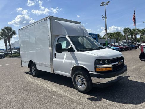New 2025 Chevrolet Express 3500 w/ Power Convenience Package RWD image 10