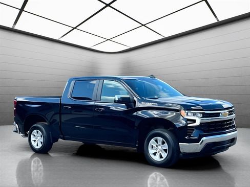 Used 2025 Chevrolet Silverado 1500 LT RWD image 3