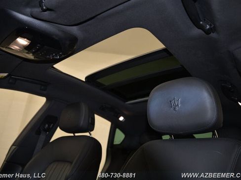 Used 2021 Maserati Levante image 33