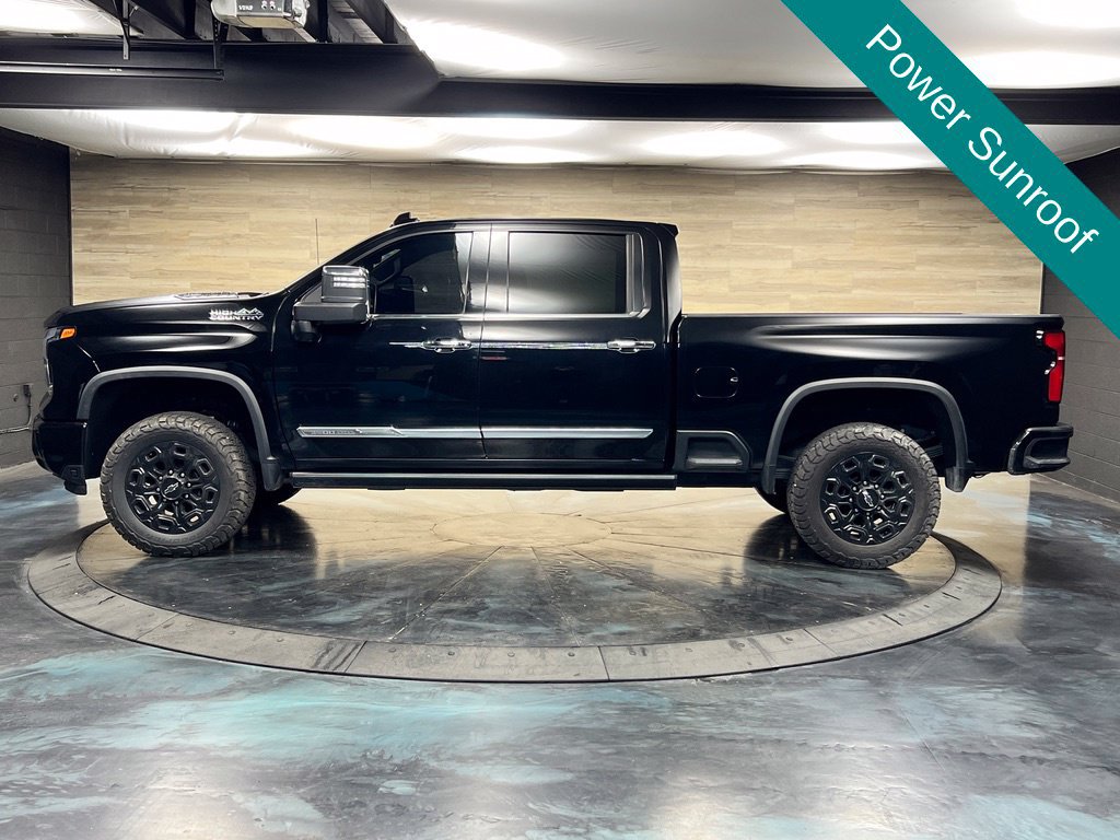 Used 2024 Chevrolet Silverado 3500 High Country w/ High Country Premium Package AWD/4WD image 27
