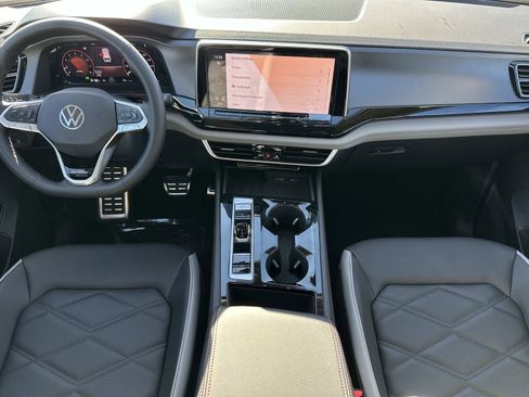 New 2026 Volkswagen Atlas Peak Edition image 15