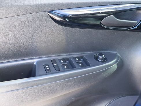 Used 2022 Chevrolet Spark LT image 37