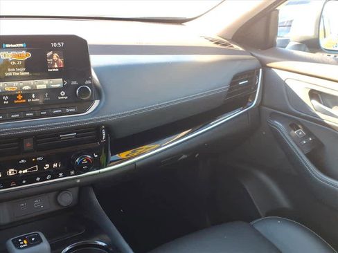 Certified 2023 Nissan Rogue SL w/ SL Premium Package image 15