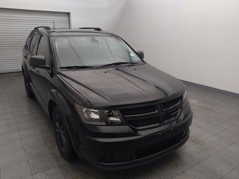 Used 2020 Dodge Journey SE w/ SE Popular Equipment Group FWD image 14