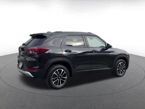 Used 2025 Chevrolet TrailBlazer LT image 14