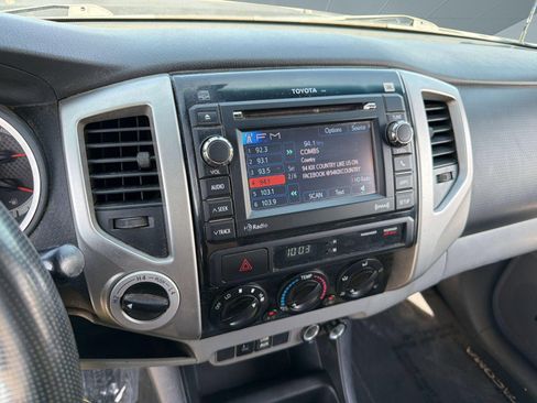 Used 2013 Toyota Tacoma 4x4 Double Cab w/ TRD Off-Road Pkg image 17