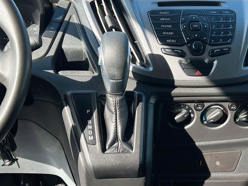 Used 2018 Ford Transit 150 XLT image 24