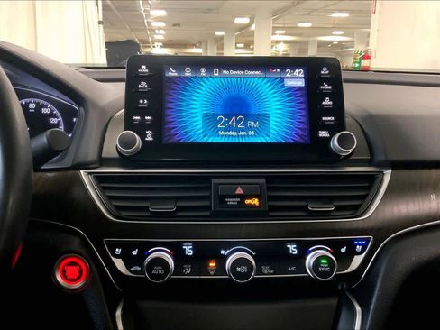 Used 2020 Honda Accord Touring image 34