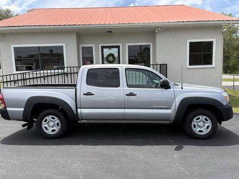 Used 2014 Toyota Tacoma 2WD Double Cab w/ Convenience Package image 4