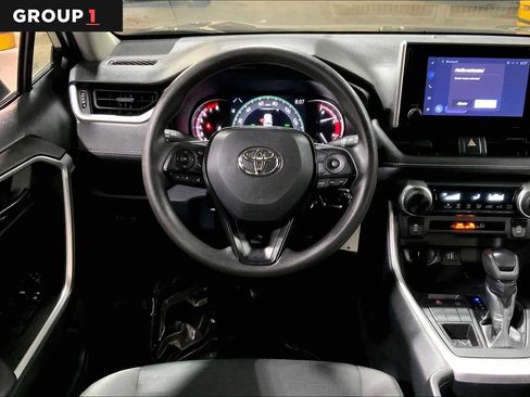 Used 2023 Toyota RAV4 LE image 5