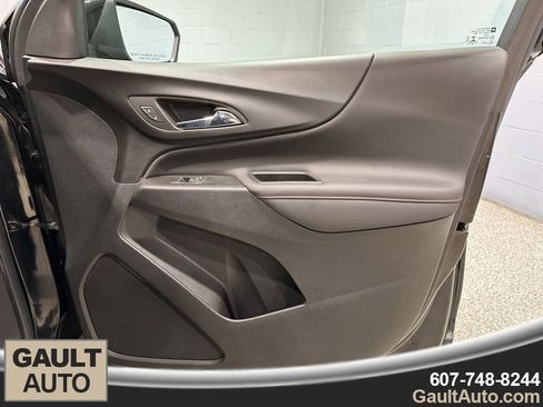 Used 2023 Chevrolet Equinox RS image 16