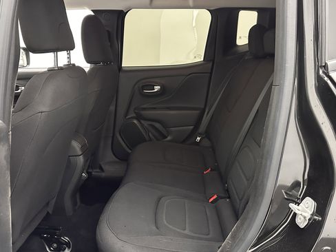 Used 2022 Jeep Renegade Latitude image 24