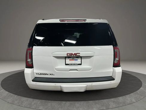 Used 2018 GMC Yukon XL SLT image 4
