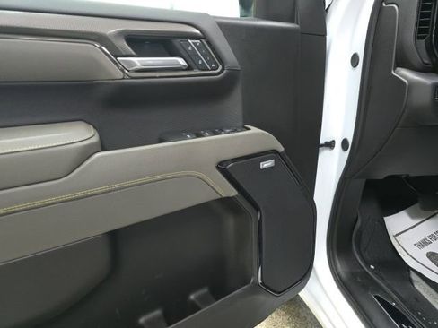 Used 2025 Chevrolet Silverado 1500 ZR2 w/ Technology Package image 15