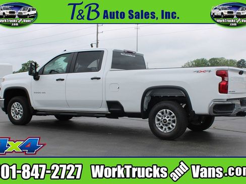 Used 2025 Chevrolet Silverado 2500 W/T w/ WT/CX Safety Package AWD/4WD image 1