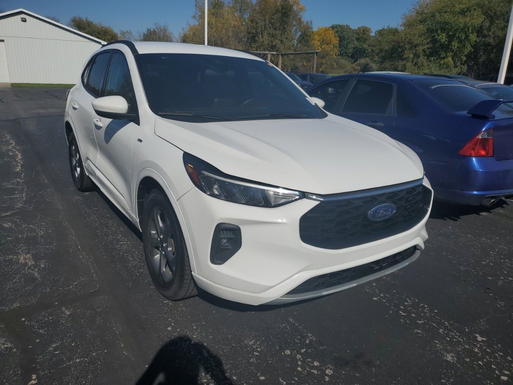 Used 2023 Ford Escape ST-Line Select AWD/4WD image 1
