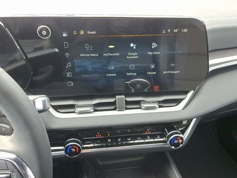 New 2026 Chevrolet Equinox LT w/ Convenience Package II image 8