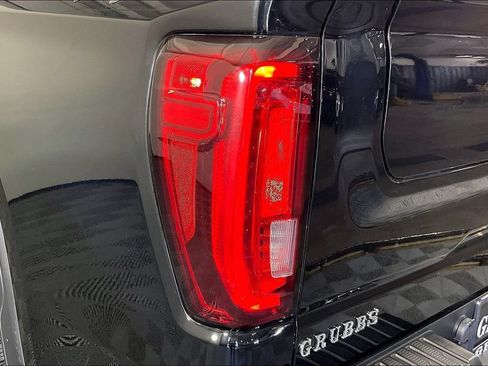 Used 2019 GMC Sierra 1500 SLT AWD/4WD image 39