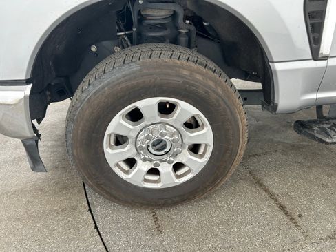 Used 2024 Ford F250 XLT image 20