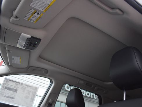 New 2026 Nissan Pathfinder SL image 28