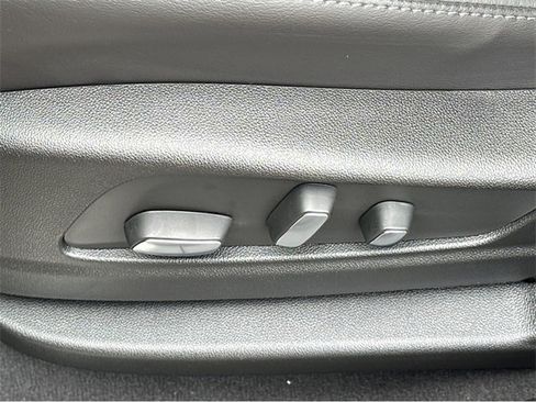 New 2025 Cadillac XT5 Premium Luxury image 33