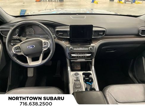Used 2020 Ford Explorer Limited w/ Equipment Group 310A AWD/4WD image 6