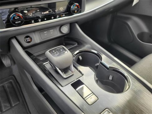 Used 2026 Nissan Rogue SV image 30