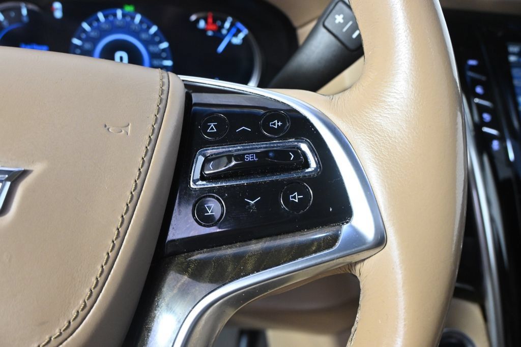 Used 2019 Cadillac Escalade Platinum AWD/4WD image 34