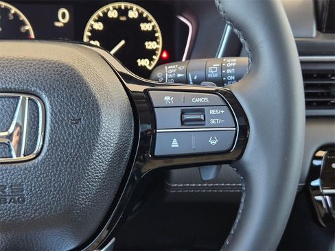 New 2025 Honda Pilot Touring image 21