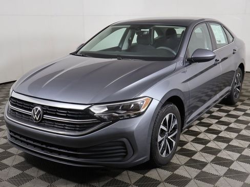 Used 2023 Volkswagen Jetta S image 5