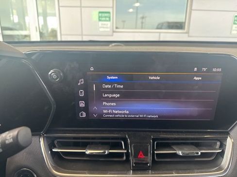 Used 2025 Chevrolet TrailBlazer ACTIV image 9