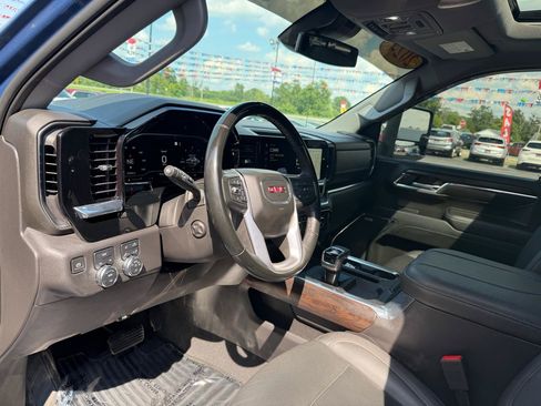 Used 2024 GMC Sierra 1500 SLT w/ SLT Convenience Package AWD/4WD image 15