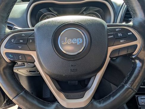 Used 2016 Jeep Cherokee High Altitude w/ Luxury Group FWD image 20