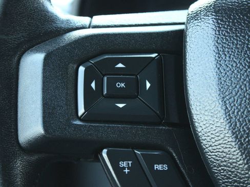 Used 2019 Ford F150 XLT w/ Equipment Group 302A Luxury AWD/4WD image 32