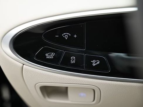 New 2026 Genesis GV70 2.5T AWD/4WD image 17