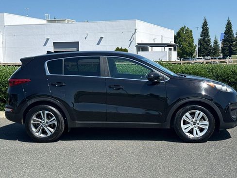 Used 2019 Kia Sportage LX FWD image 3