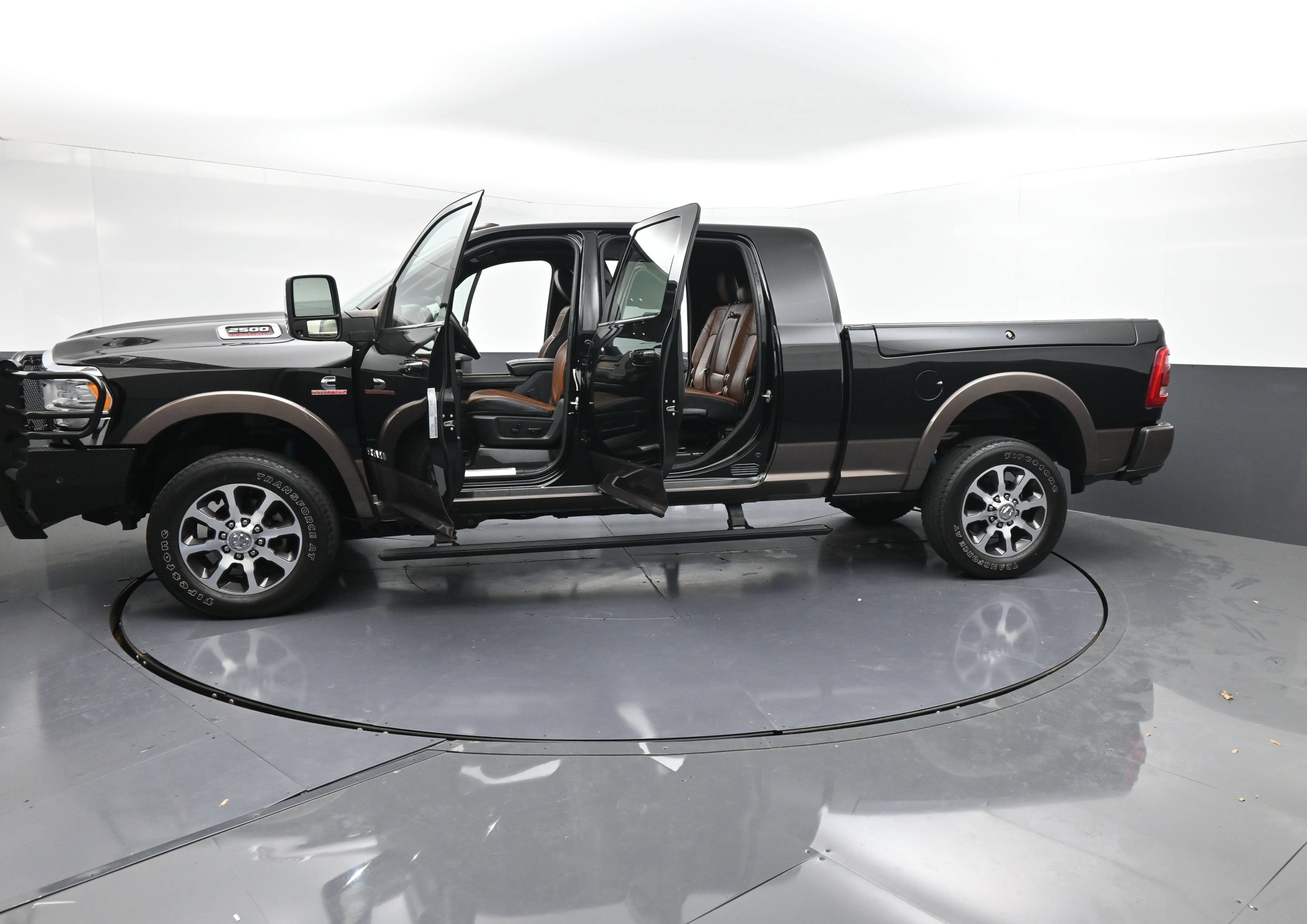 Used 2024 RAM 2500 Limited w/ Towing Technology Group AWD/4WD image 41