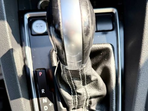 Used 2016 Volkswagen Jetta Sport FWD image 19