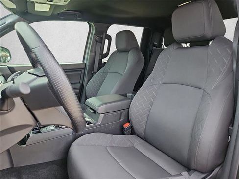 Used 2025 Toyota Tacoma SR5 AWD/4WD image 16