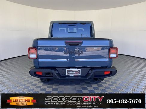 New 2025 Jeep Gladiator Sport image 6