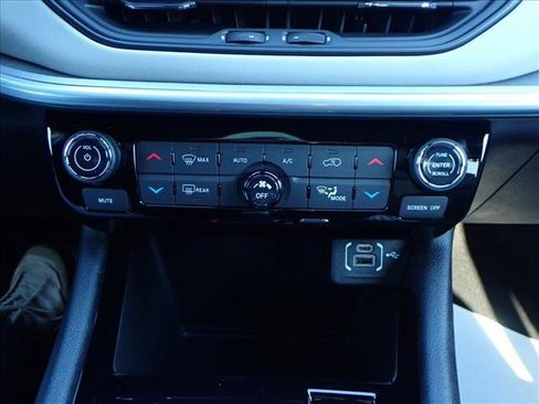 New 2026 Jeep Compass Limited image 22