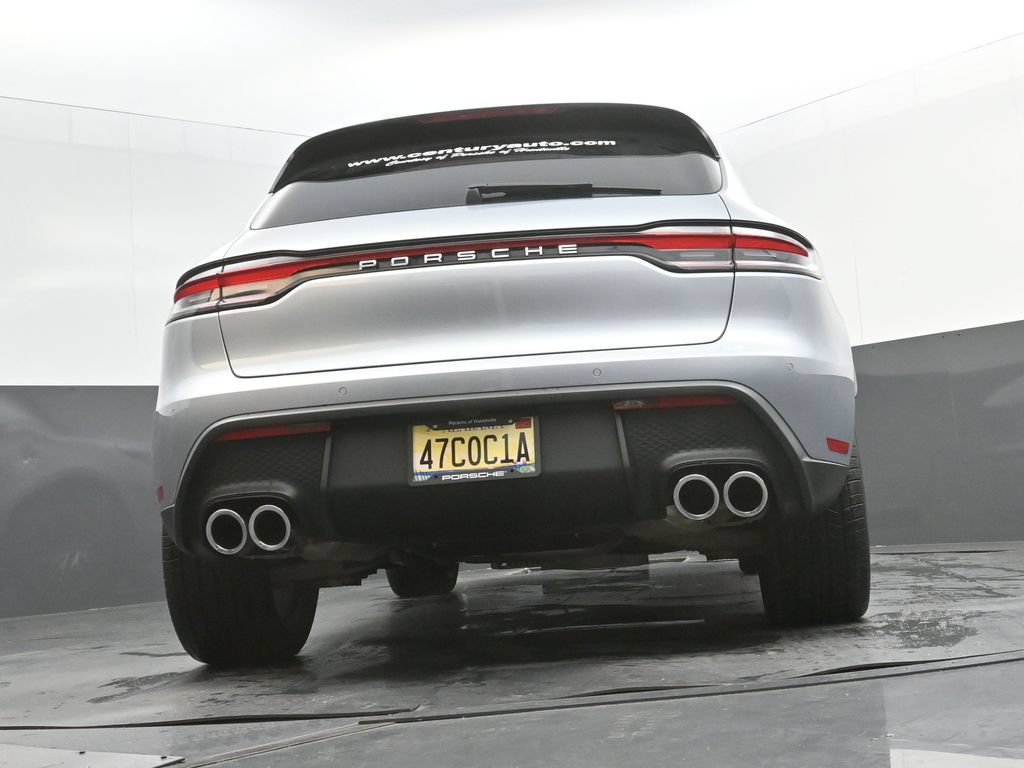Certified 2026 Porsche Macan AWD/4WD image 32