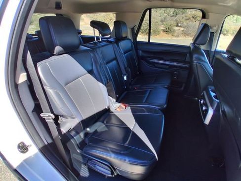 Used 2024 Ford Expedition XLT image 14