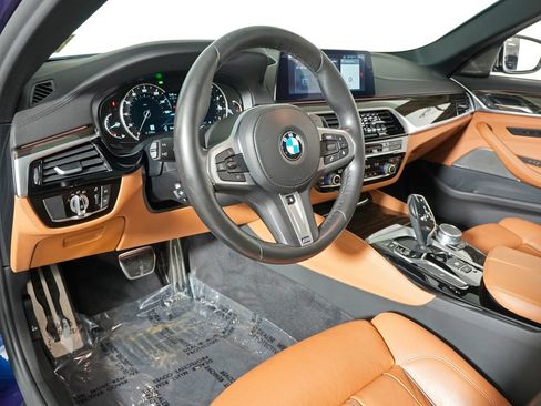Used 2019 BMW M550i xDrive AWD/4WD image 4