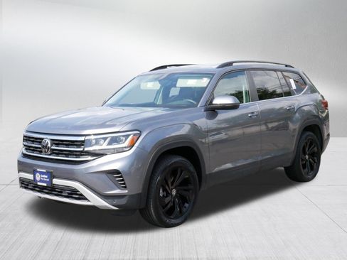 Certified 2023 Volkswagen Atlas SE w/ Panoramic Sunroof Package AWD/4WD image 3