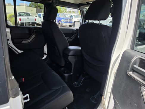 Used 2014 Jeep Wrangler Unlimited Sport AWD/4WD image 21