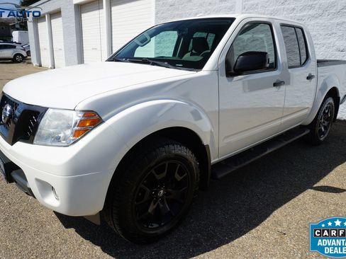 Used 2018 Nissan Frontier SV w/ Value Truck Package image 3