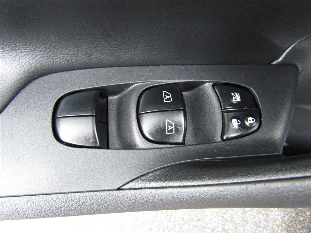 Used 2017 Nissan Altima 3.5 SL w/ 3.5SL Technology Package FWD image 22